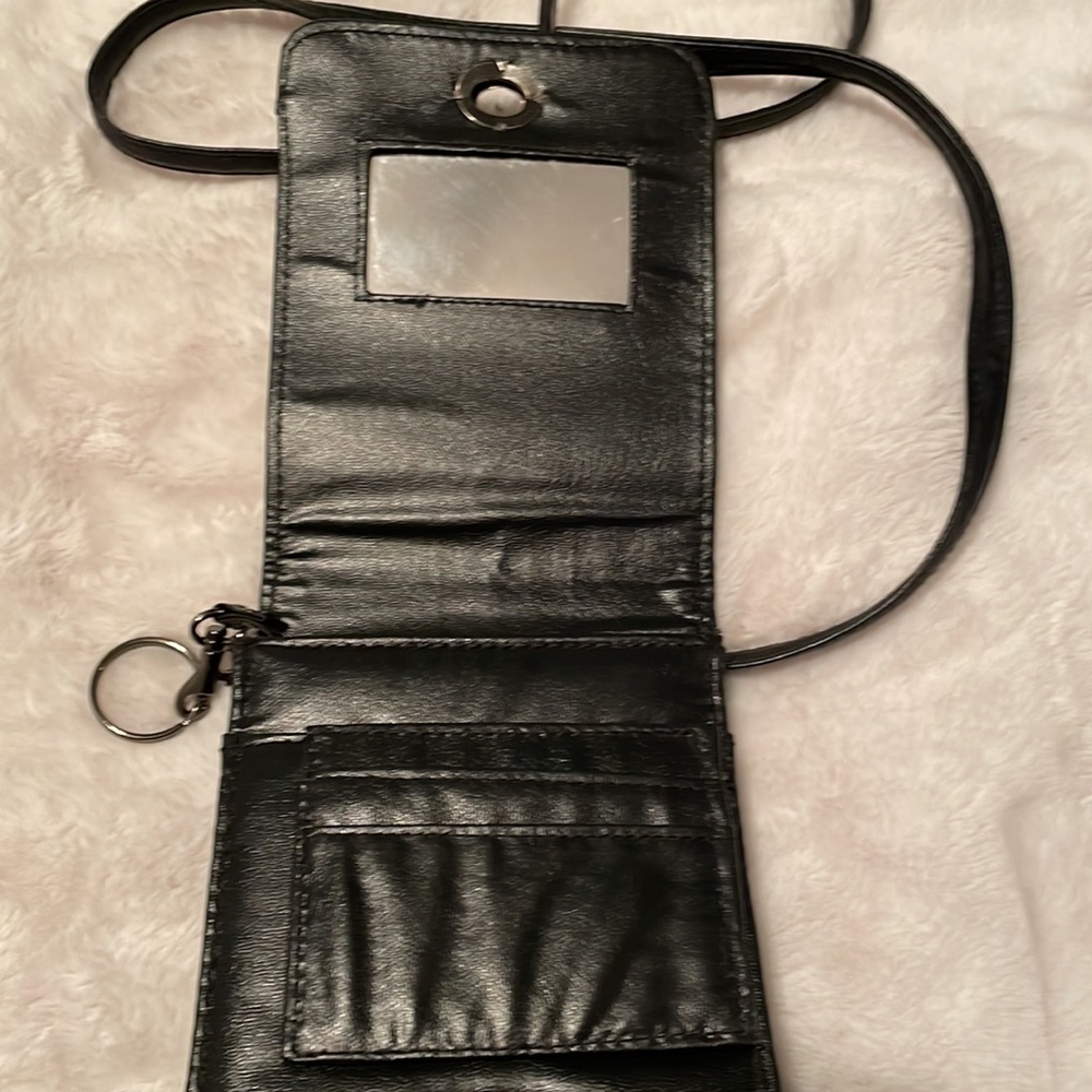 Black vegan leather cross body bag - Picture 5 of 16